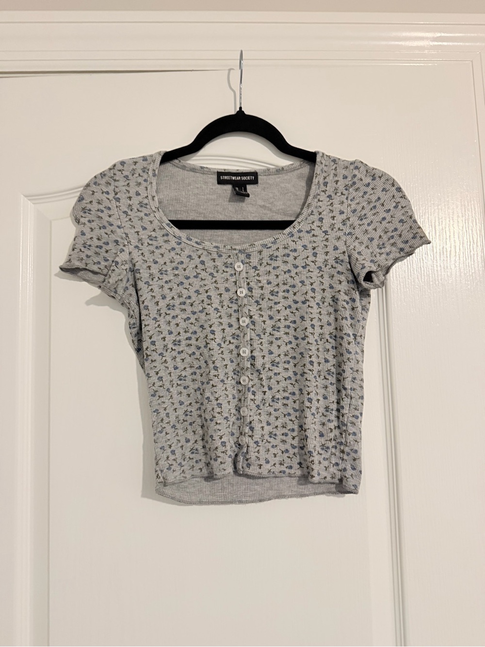 Streetwear Society Gray Heather Crop Top with Blue Floral Print